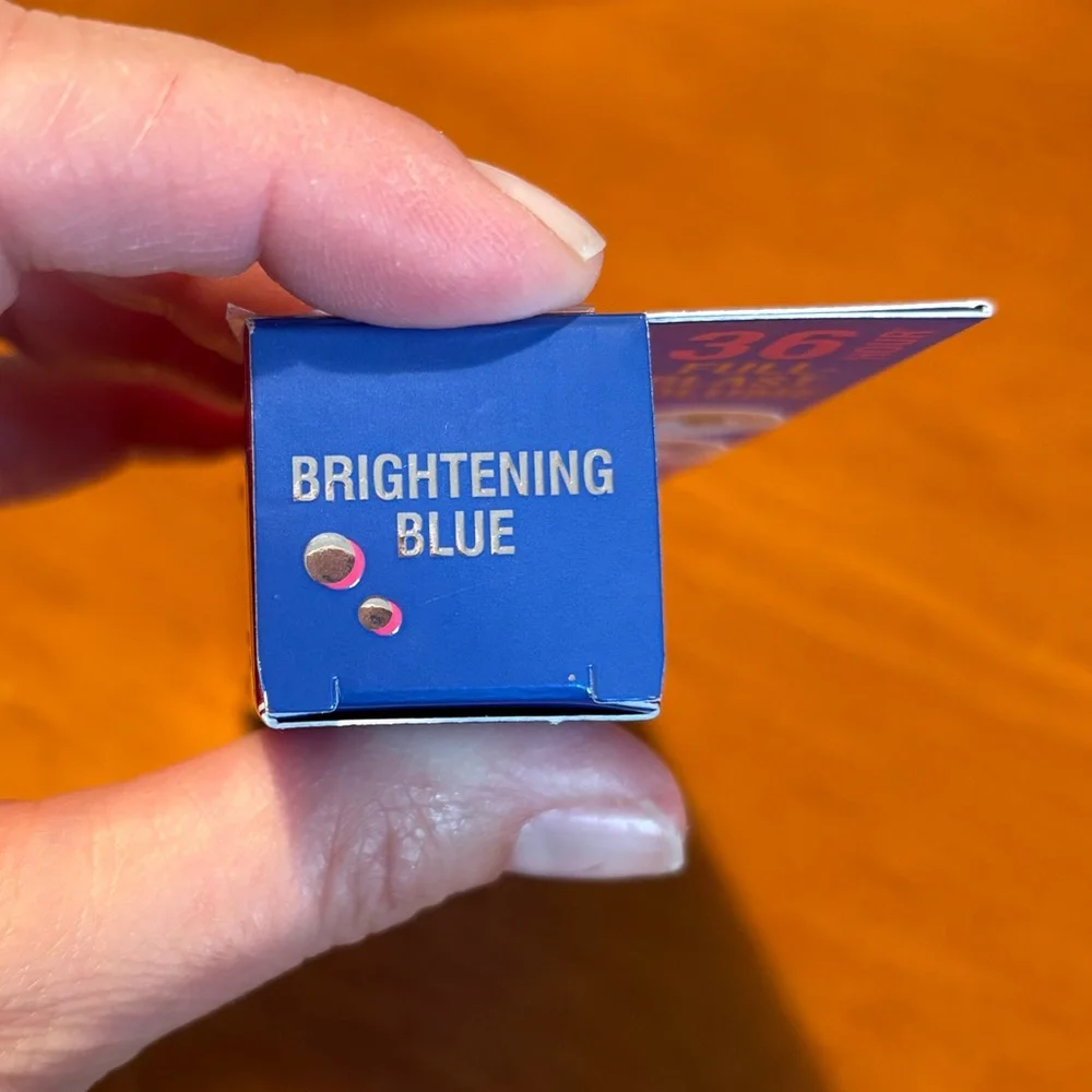 Benefit Bad Gal Bang Brightening Blue Mascara - Picture 9 of 16